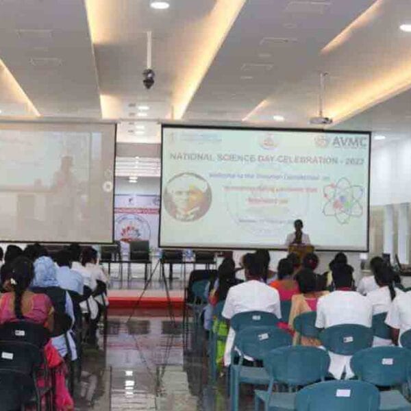 Aarupadai Veedu Medical College