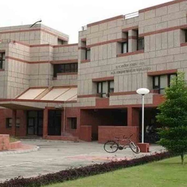 Indian Institute of Technology Kanpur [MBA]