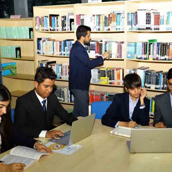 Institute of Management Technology,Hyderabad