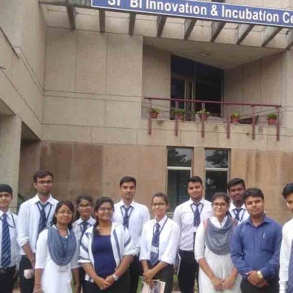 Indian Institute of Technology Kanpur [MBA]