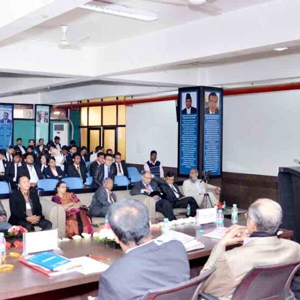 Lloyd Business School