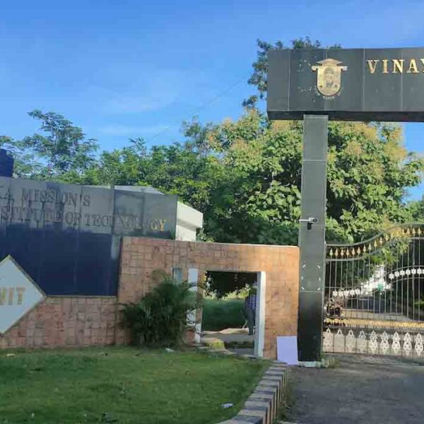 Aarupadai Veedu Institute of Technology