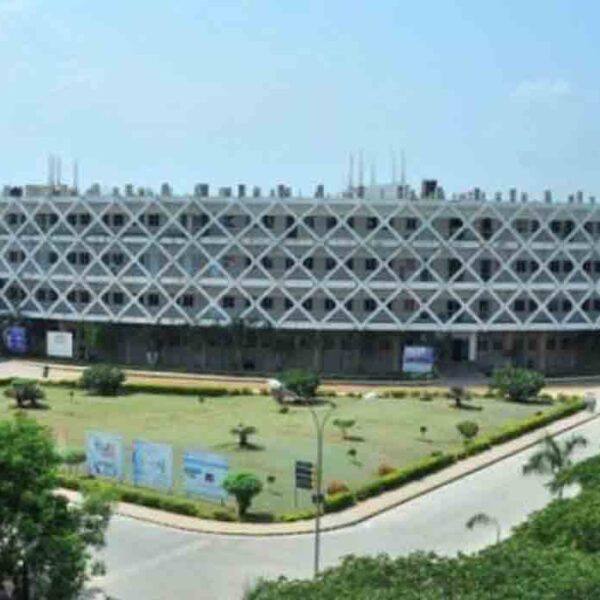 Saveetha Institute of Medical and Technical Sciences (Dental)